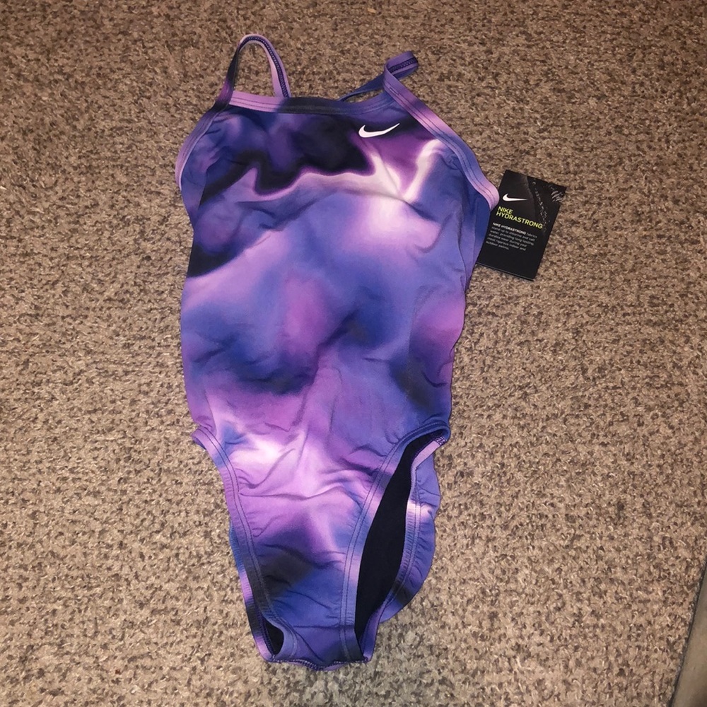 NWT Nike Hydrastrong Girls Amp Axis One Piece Court Purple Racerback Swimsuit